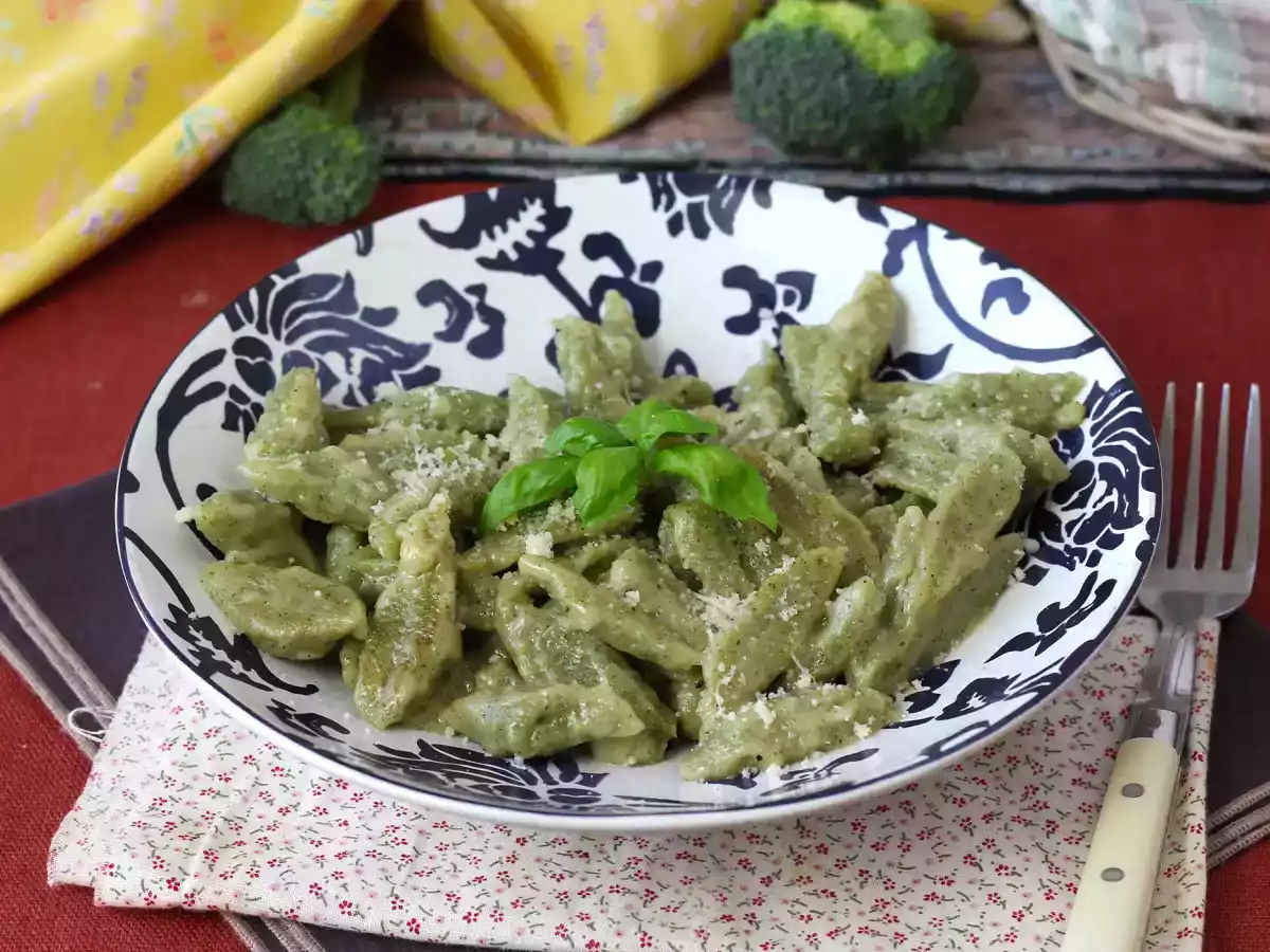 Superenkla broccolipasta som får barnen att älska grönsaker
